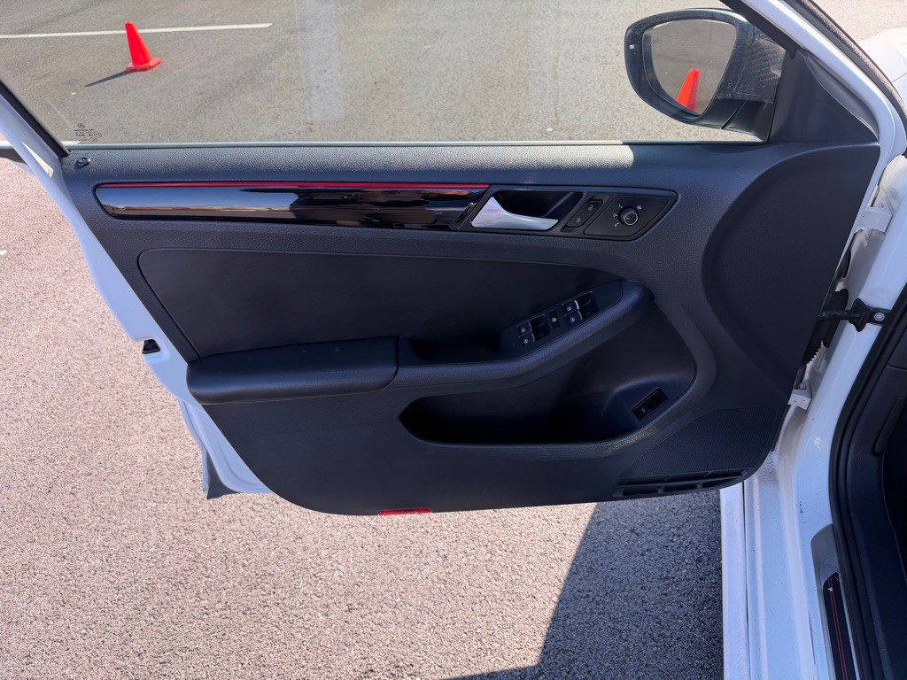 2017 Volkswagen Jetta Image 12