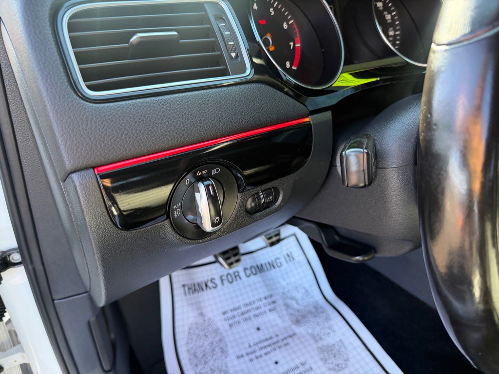 2017 Volkswagen Jetta Image 14