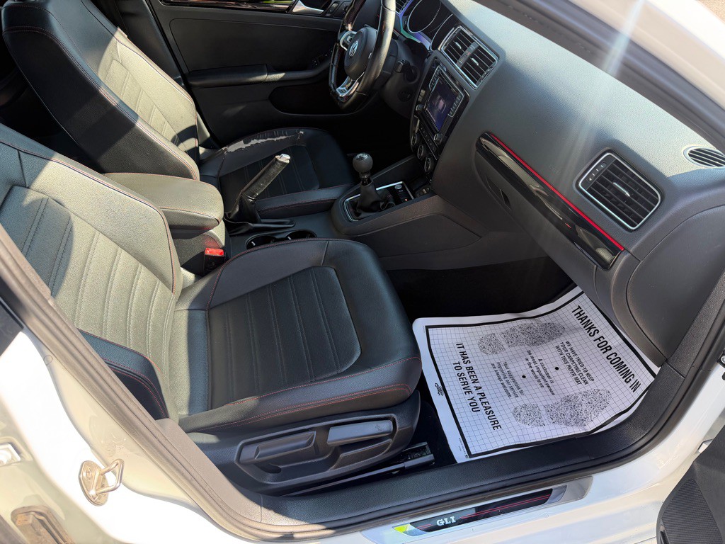 2017 Volkswagen Jetta Image 29