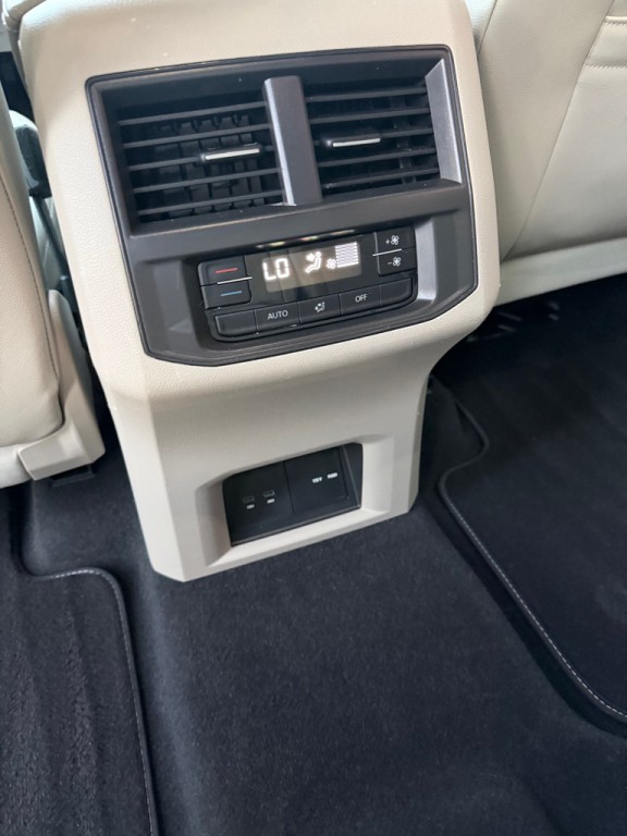 2023 Volkswagen Atlas Image 21