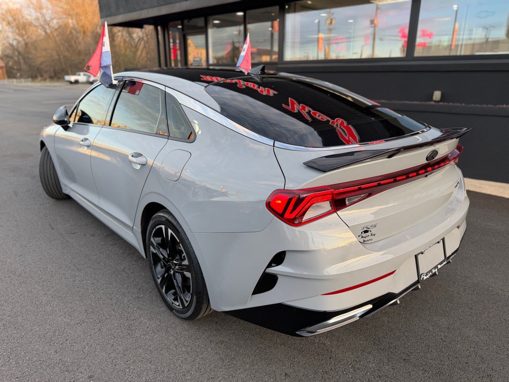 2021 Kia K5 Image 4