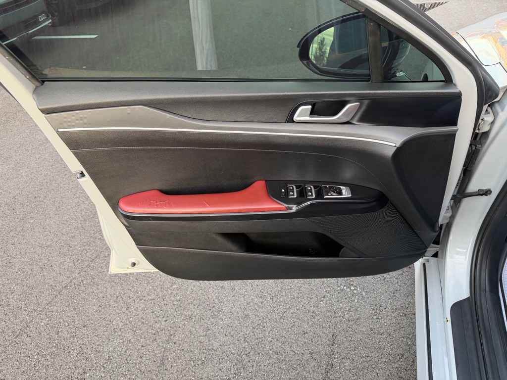 2021 Kia K5 Image 12