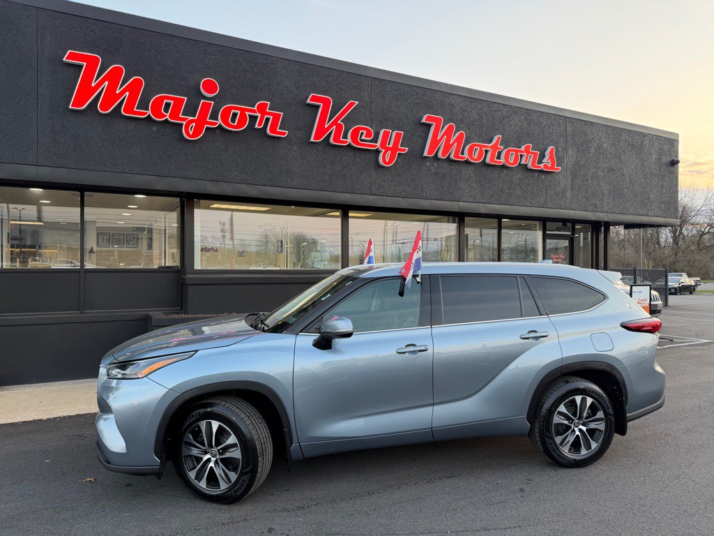 2022 Toyota Highlander Image 3