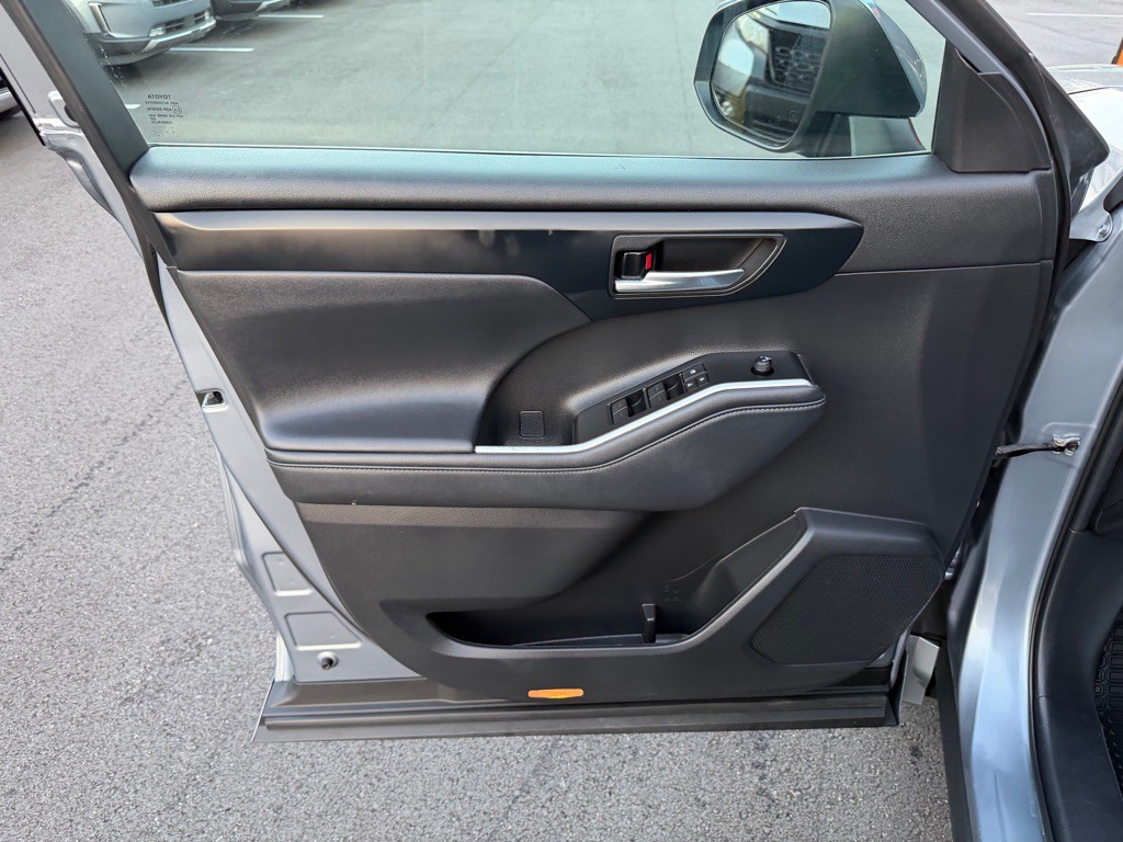 2022 Toyota Highlander Image 12