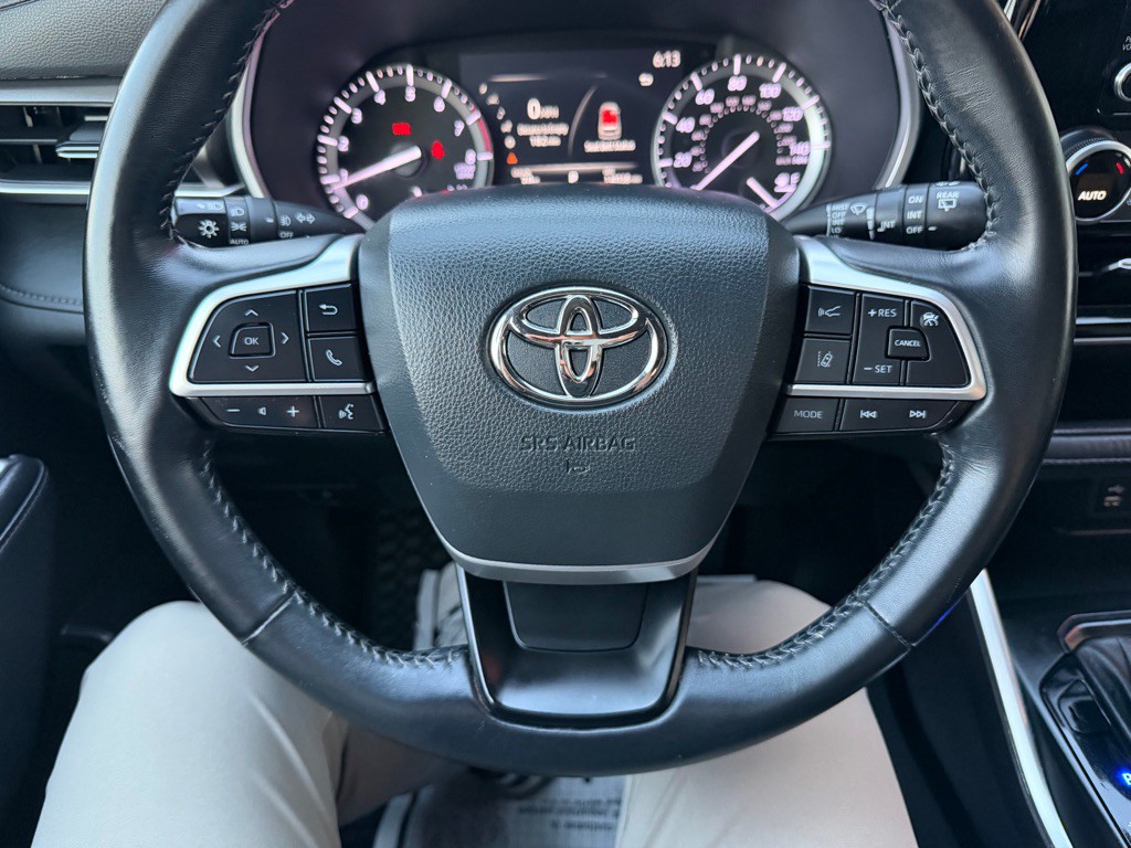 2022 Toyota Highlander Image 16