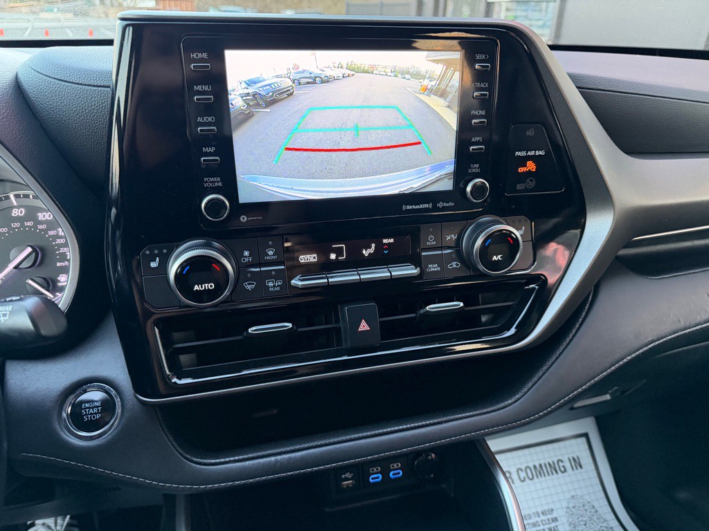 2022 Toyota Highlander Image 17
