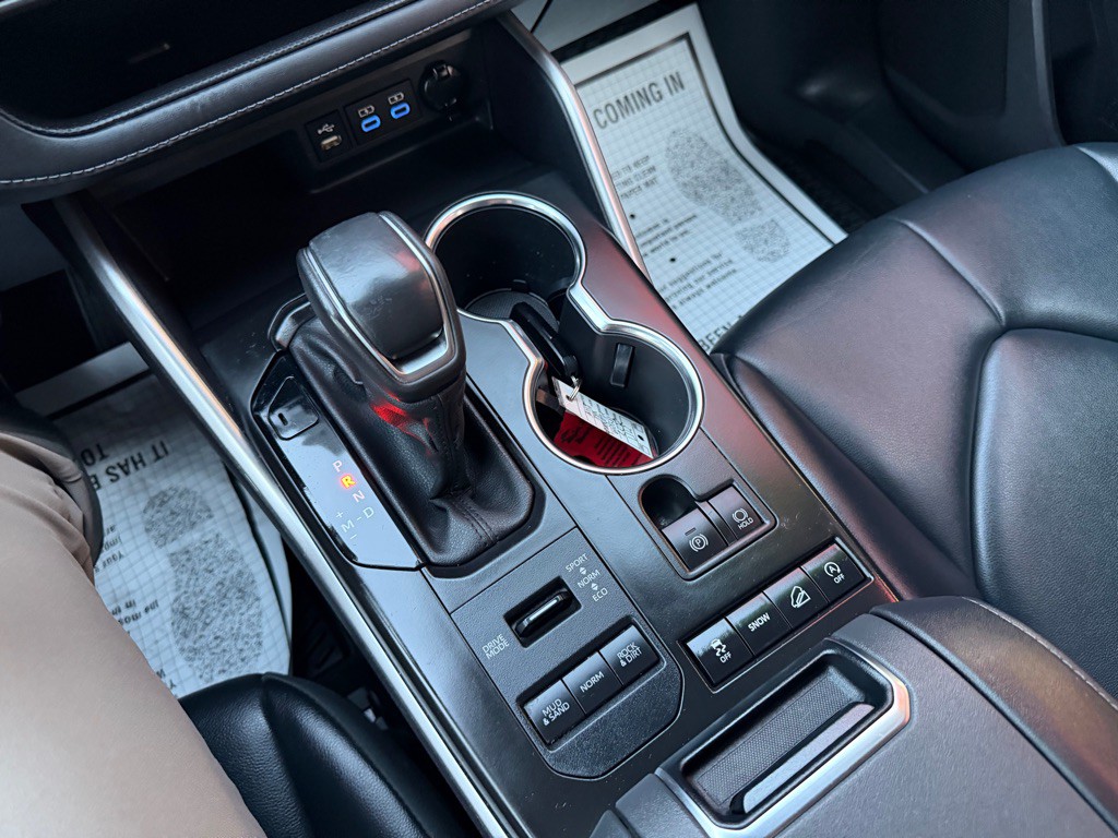 2022 Toyota Highlander Image 19