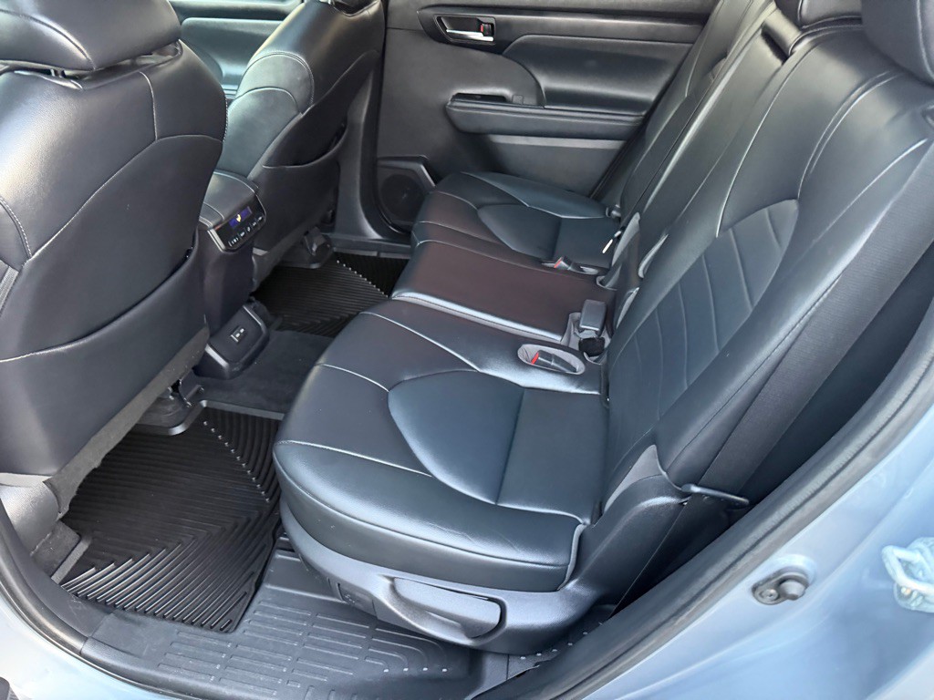 2022 Toyota Highlander Image 22