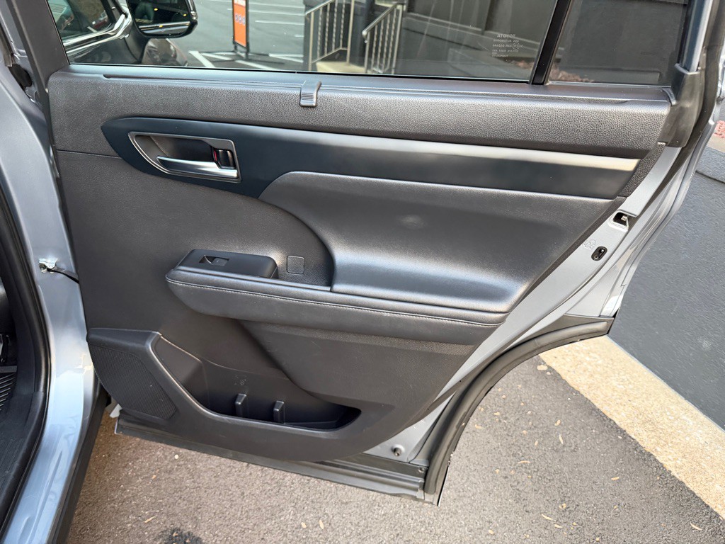 2022 Toyota Highlander Image 27