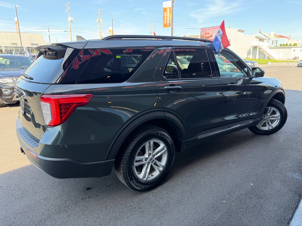 2023 Ford Explorer Image 7