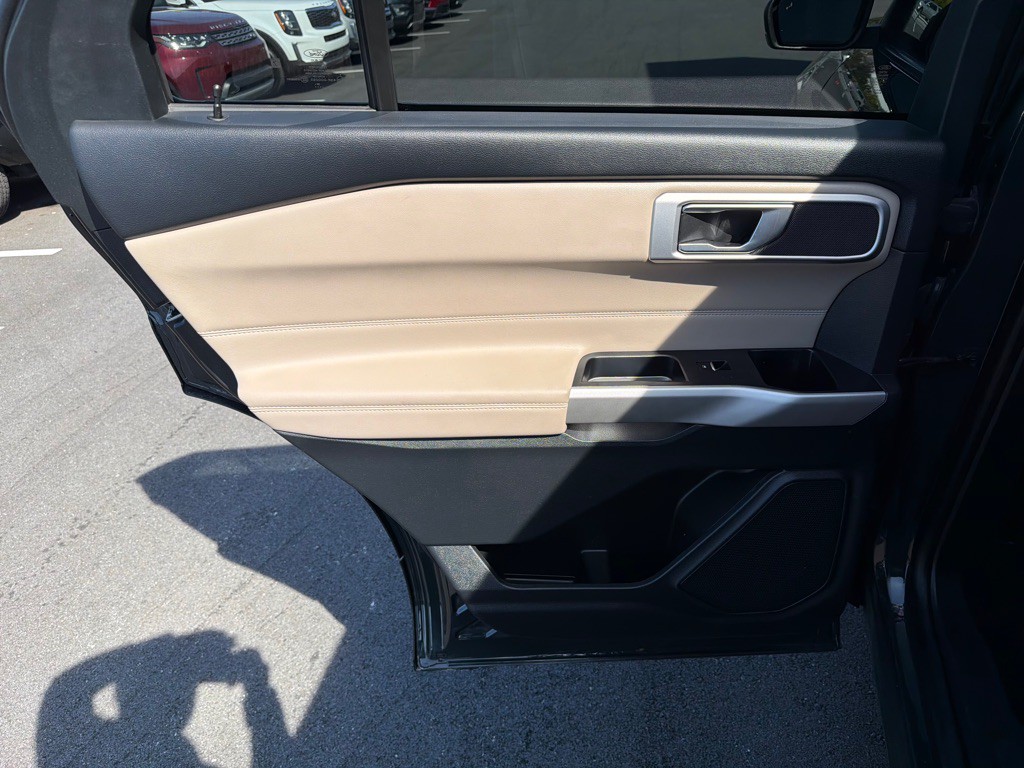2023 Ford Explorer Image 18