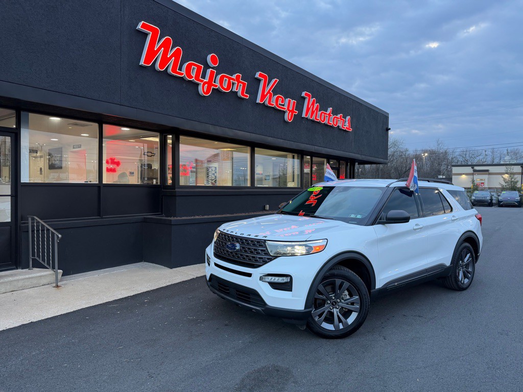 2021 Ford Explorer Image 1