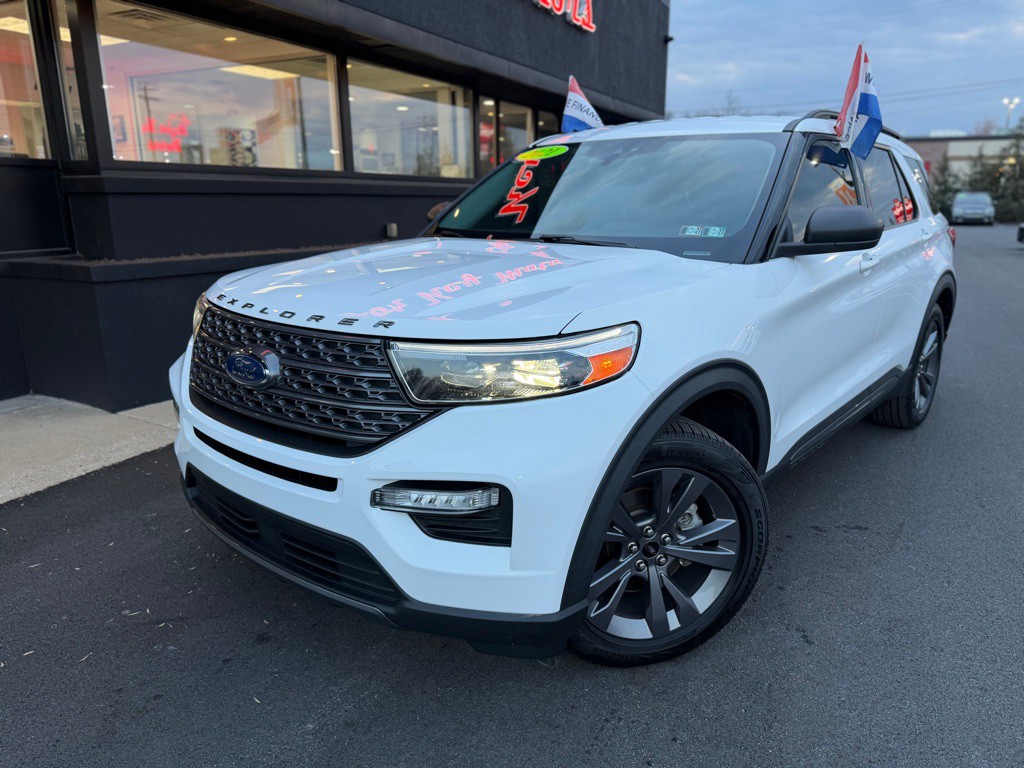 2021 Ford Explorer Image 2