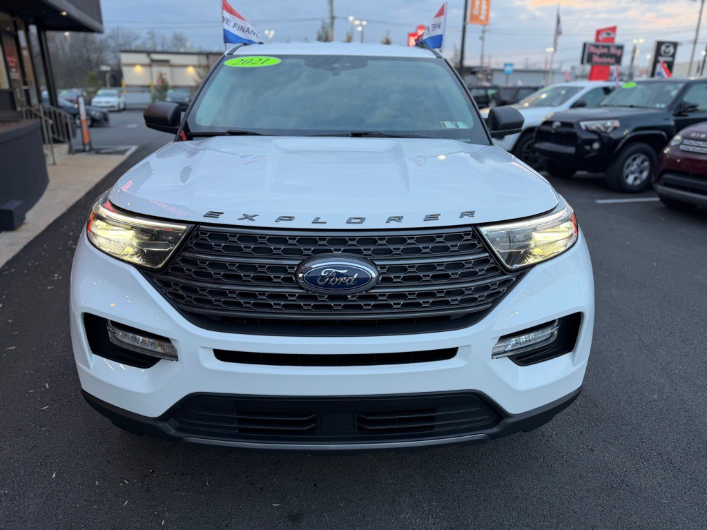 2021 Ford Explorer Image 9