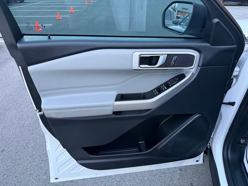 2021 Ford Explorer Image 11