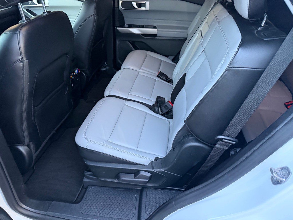 2021 Ford Explorer Image 20