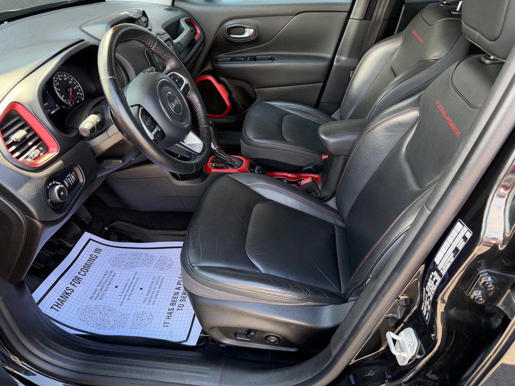 2015 Jeep Renegade Image 13