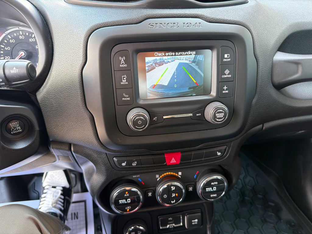 2015 Jeep Renegade Image 17
