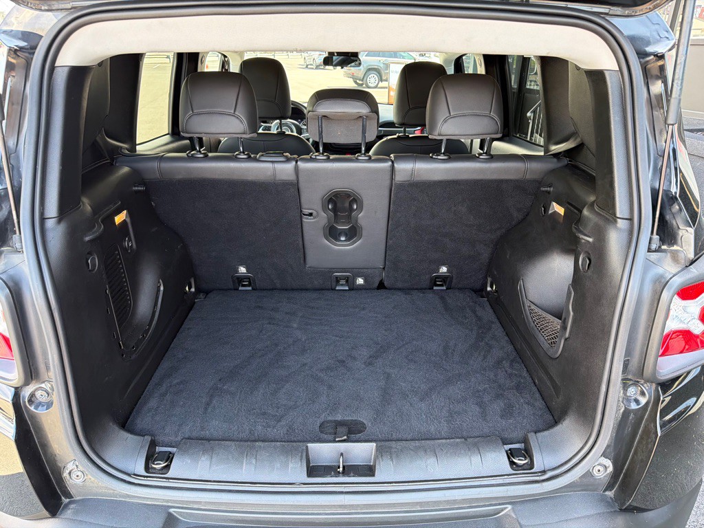 2015 Jeep Renegade Image 23