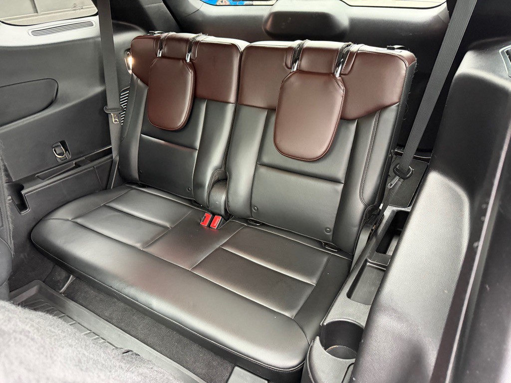 2020 Ford Explorer Image 24