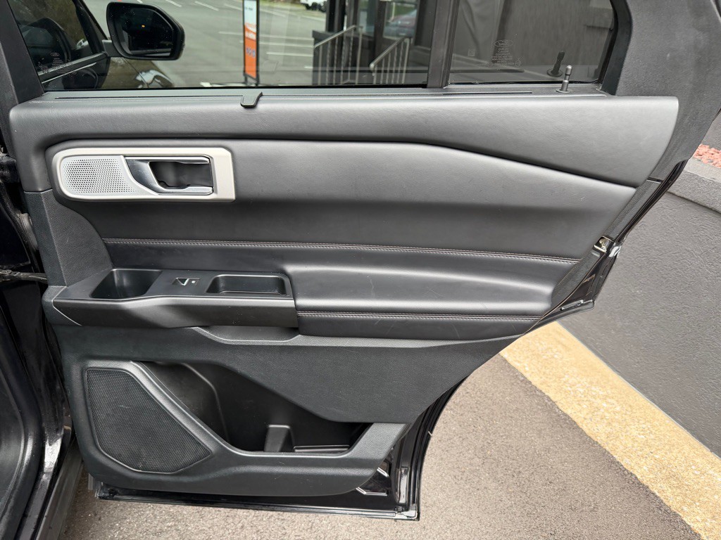 2020 Ford Explorer Image 28