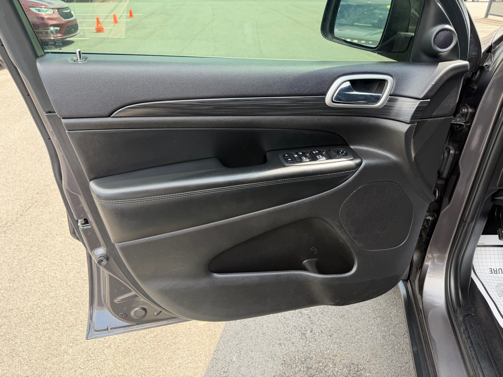 2019 Jeep Grand Cherokee Image 11