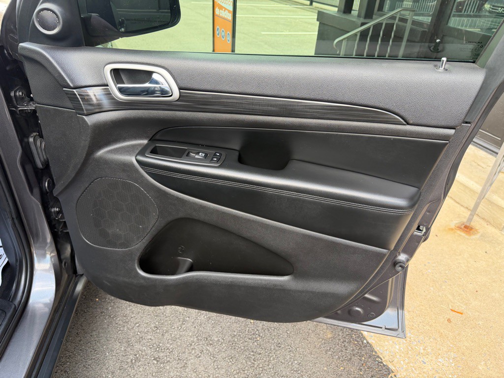 2019 Jeep Grand Cherokee Image 24