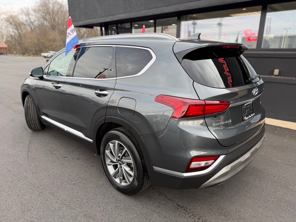 2019 Hyundai Santa Fe Image 4