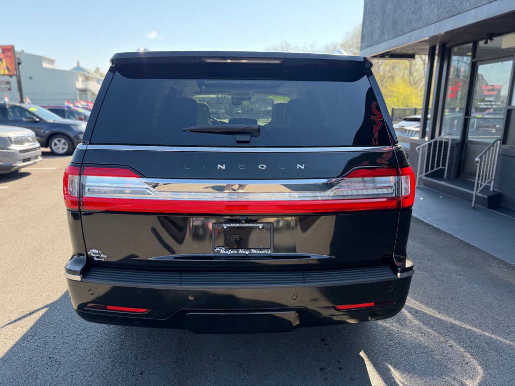 2020 Lincoln Navigator Image 5