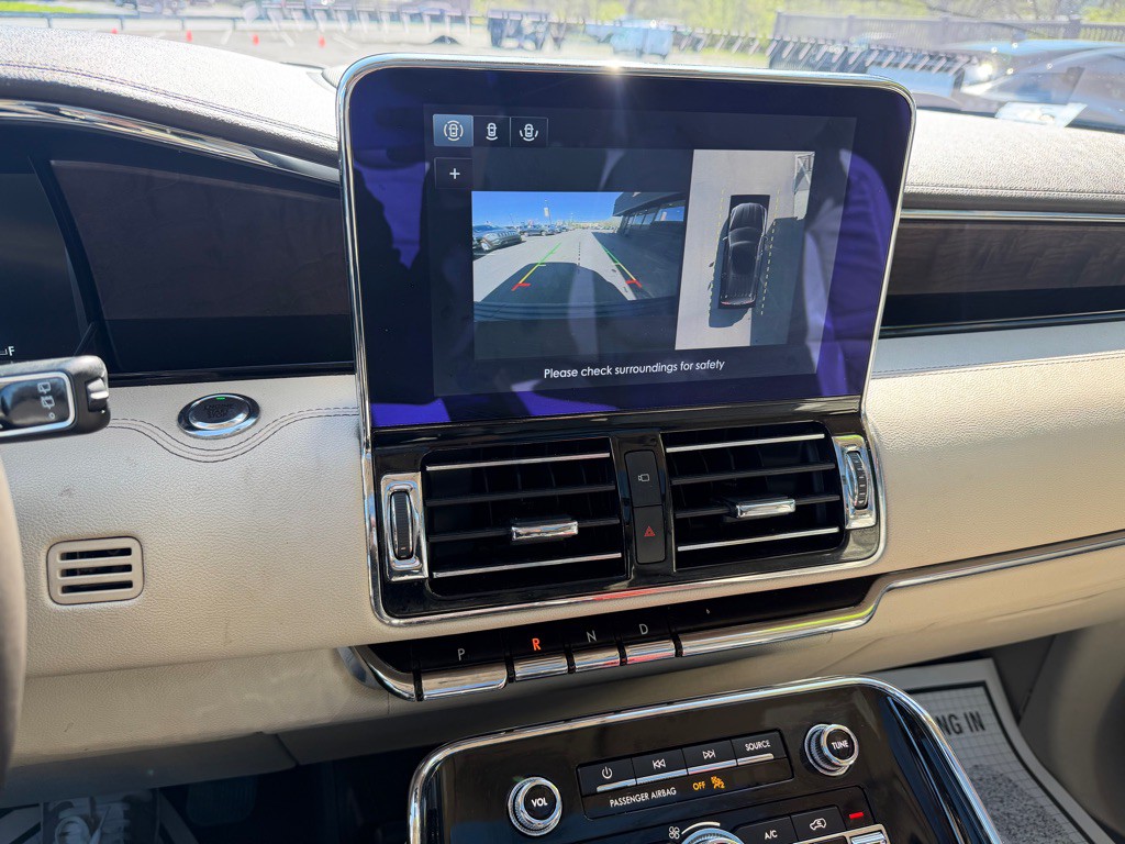 2020 Lincoln Navigator Image 16