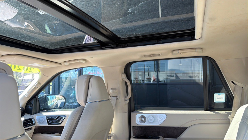 2020 Lincoln Navigator Image 21