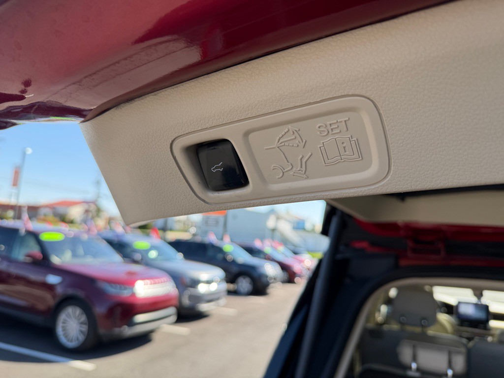 2020 Lincoln Navigator Image 25