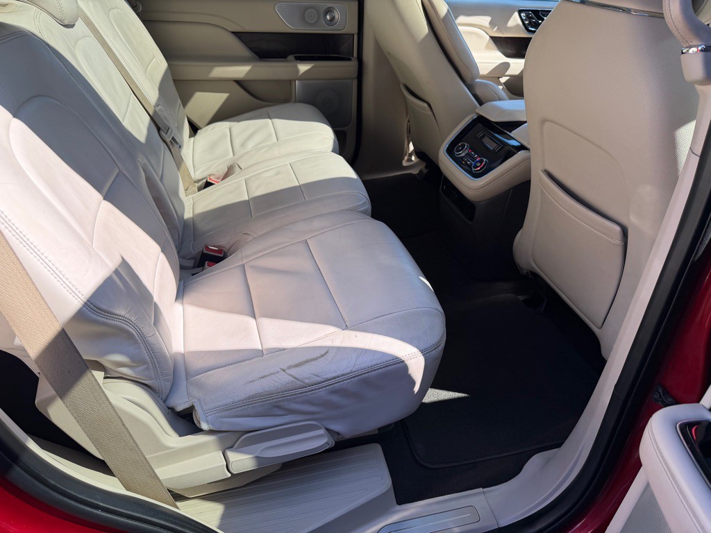 2020 Lincoln Navigator Image 27