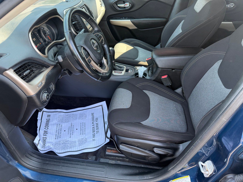 2018 Jeep Cherokee Image 12