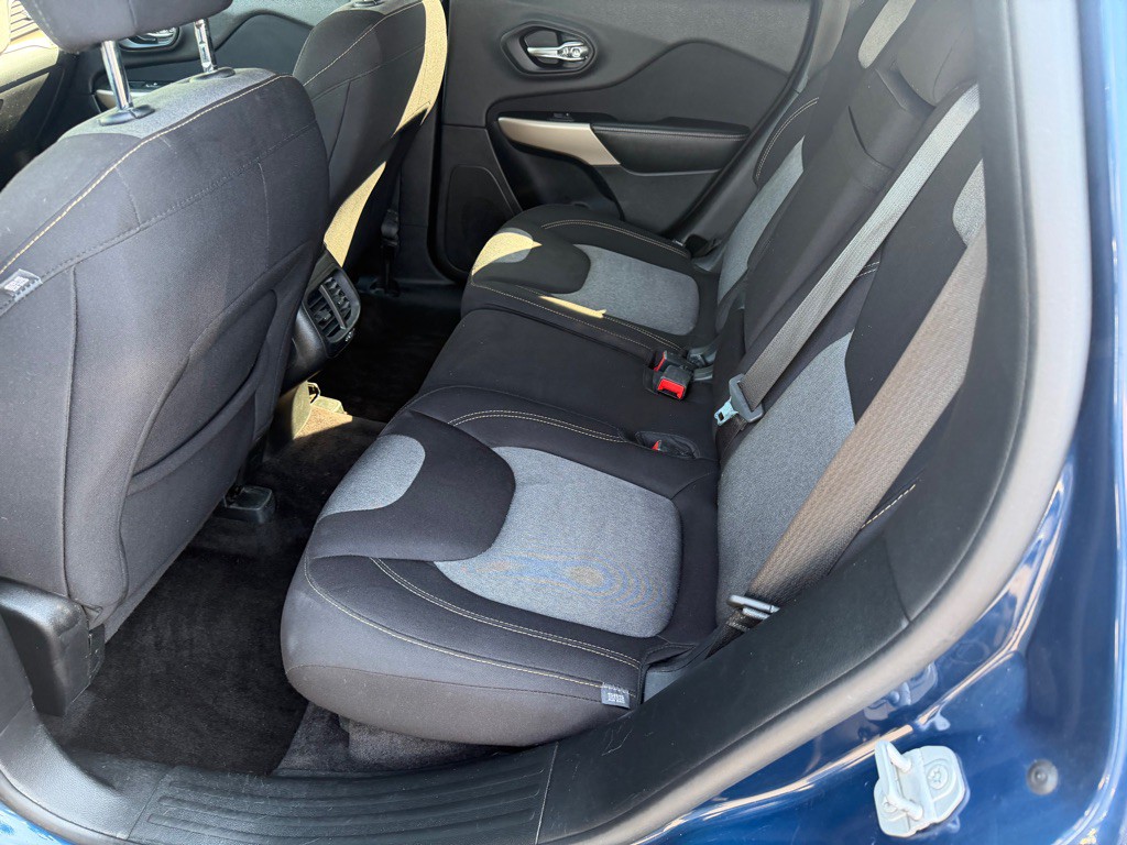 2018 Jeep Cherokee Image 20