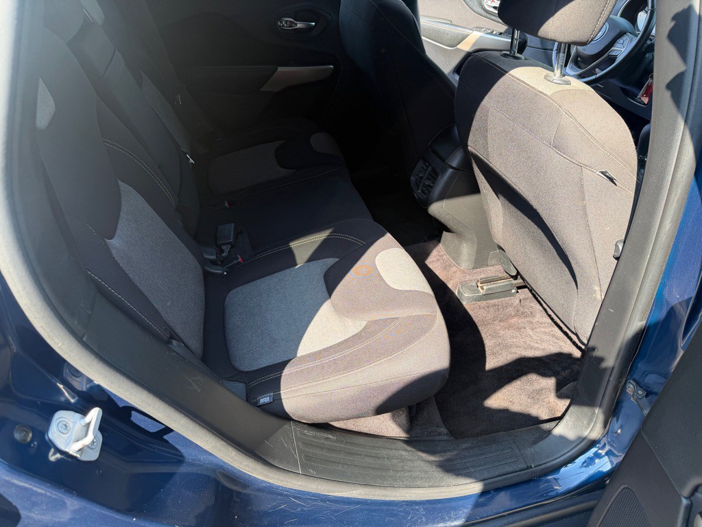 2018 Jeep Cherokee Image 23