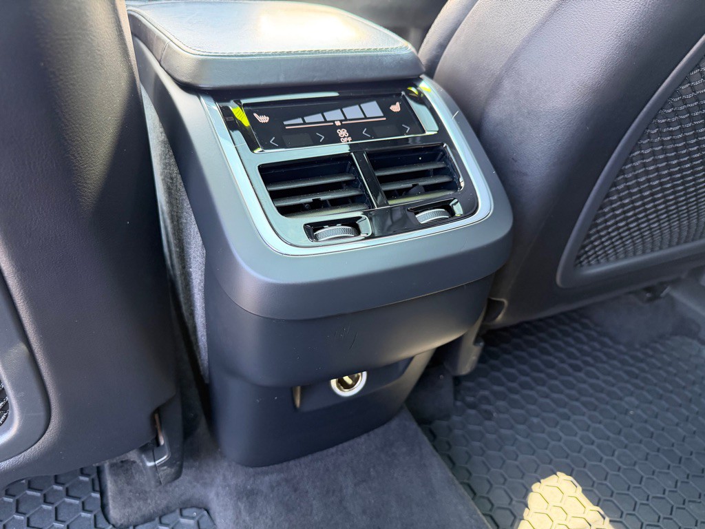 2017 Volvo XC90 Image 22