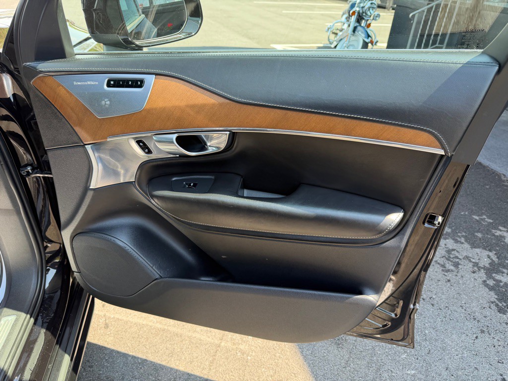 2017 Volvo XC90 Image 29