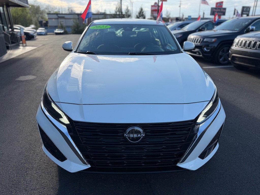 2023 Nissan Altima Image 9