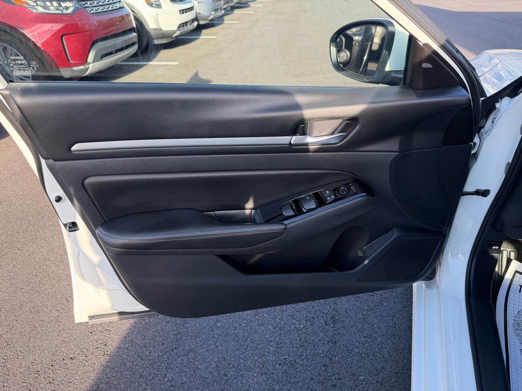 2023 Nissan Altima Image 11