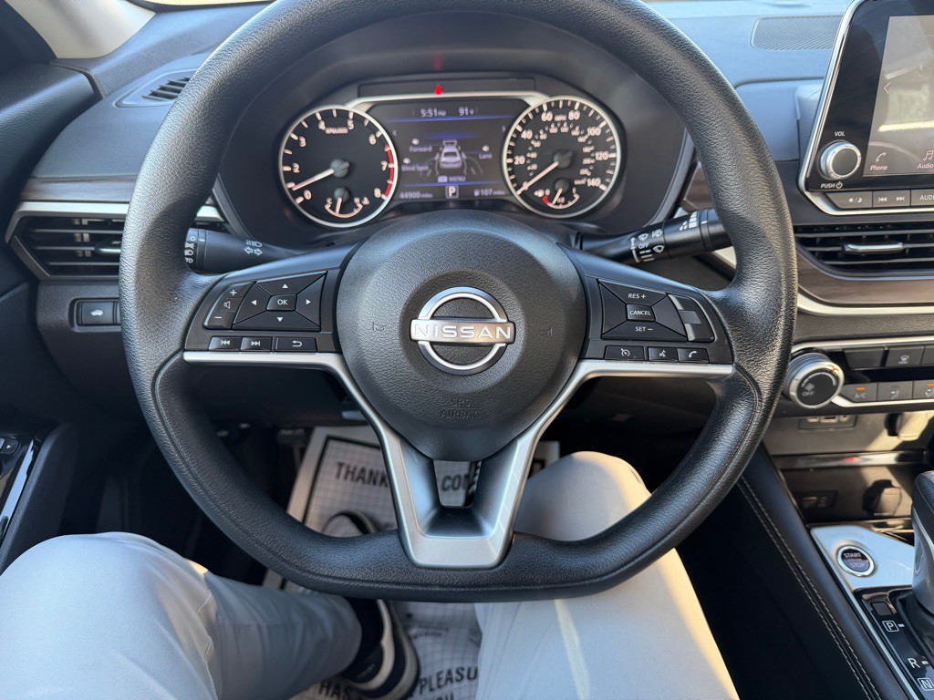 2023 Nissan Altima Image 15