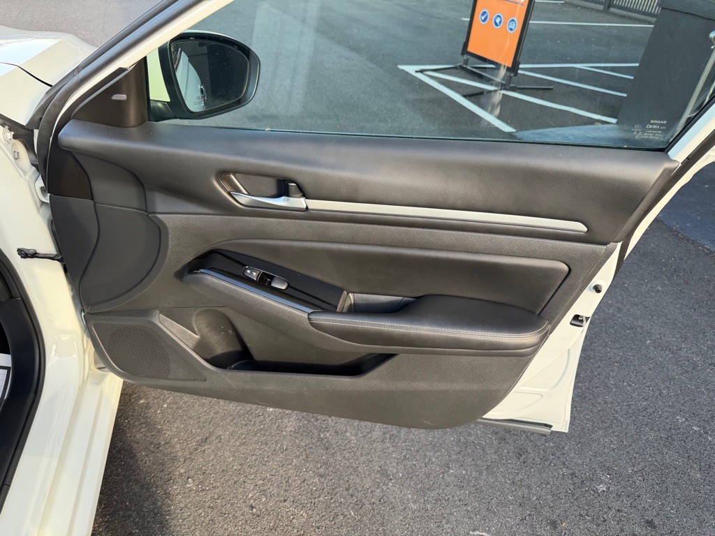 2023 Nissan Altima Image 25