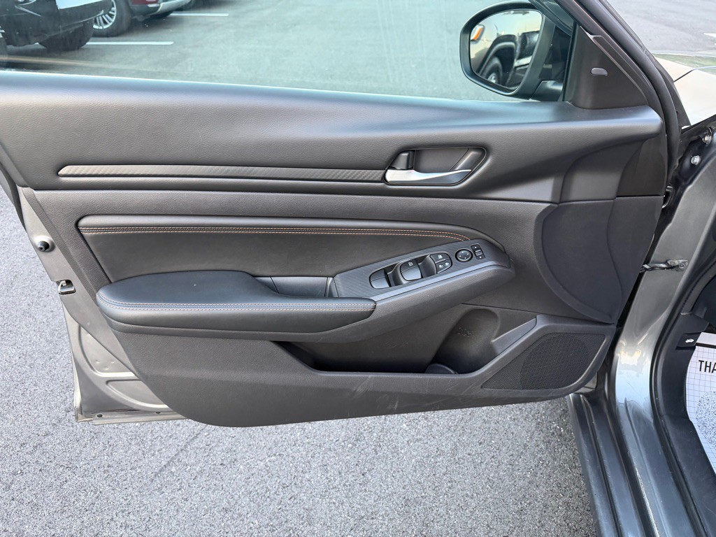 2019 Nissan Altima Image 12