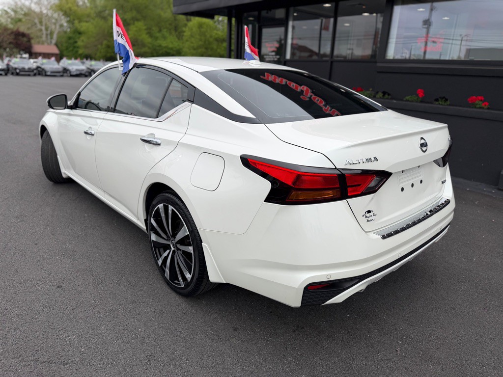 2020 Nissan Altima Image 4