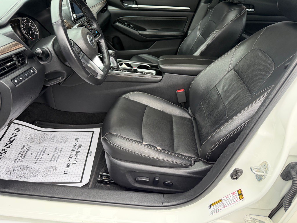 2020 Nissan Altima Image 11