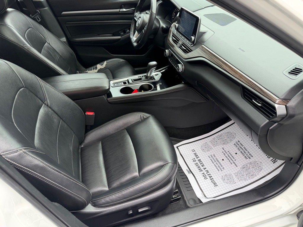 2020 Nissan Altima Image 25
