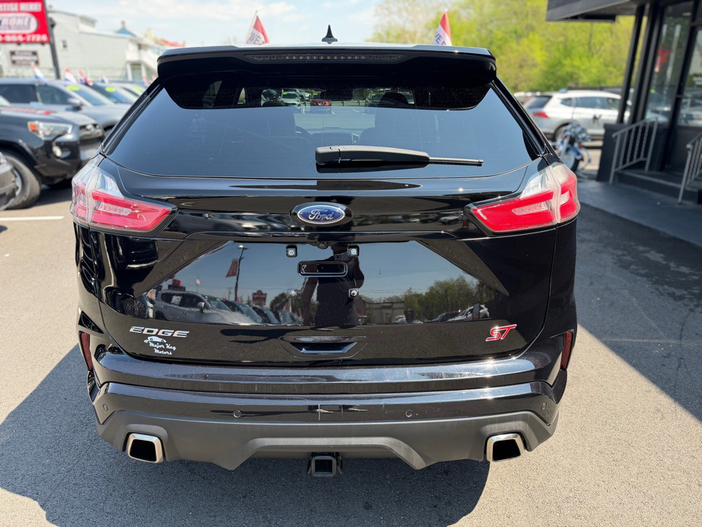 2019 Ford Edge Image 5