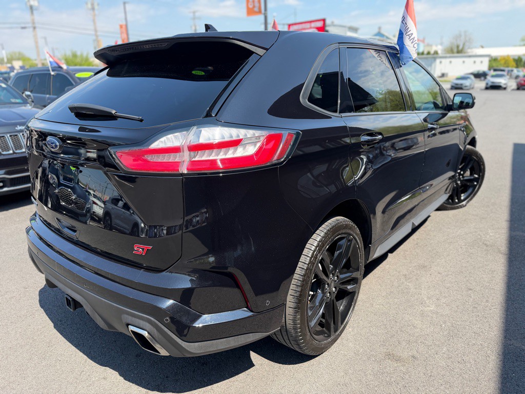 2019 Ford Edge Image 6