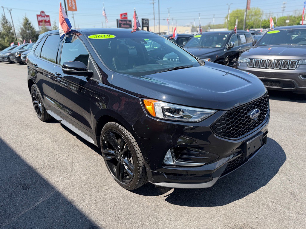 2019 Ford Edge Image 8