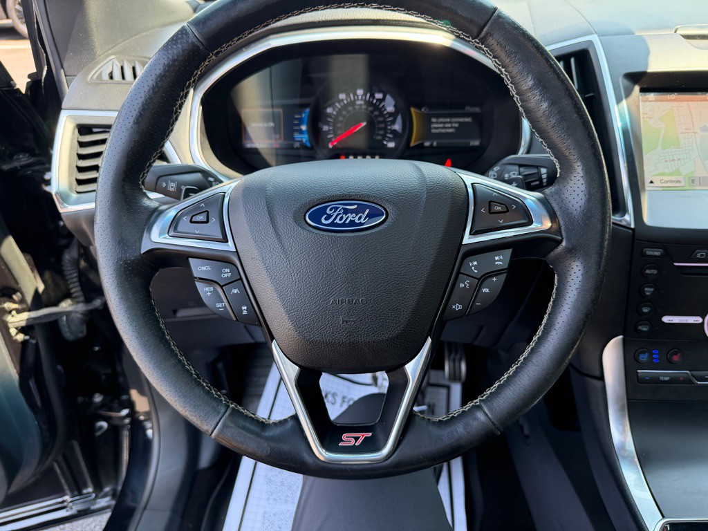 2019 Ford Edge Image 16